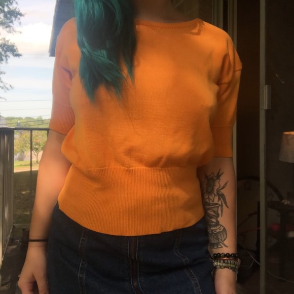 Vintage orange short sleeve sweater 🍊 - Picture 2 of 3